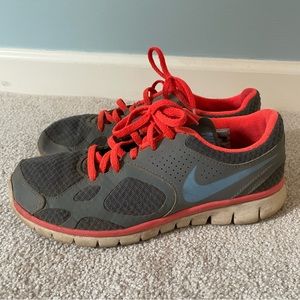 Well Worn, Women's Nike Tennis Running Shoes - Sz 8